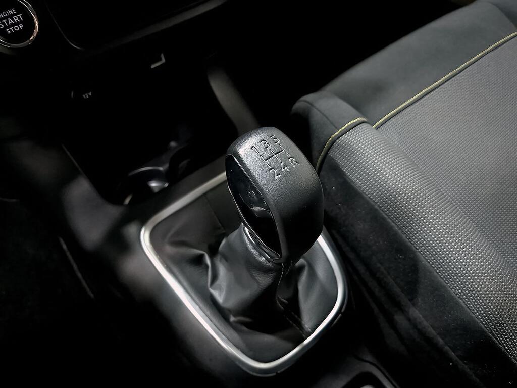 Citroën C3 PureTech 60KW (83CV) Shine 27