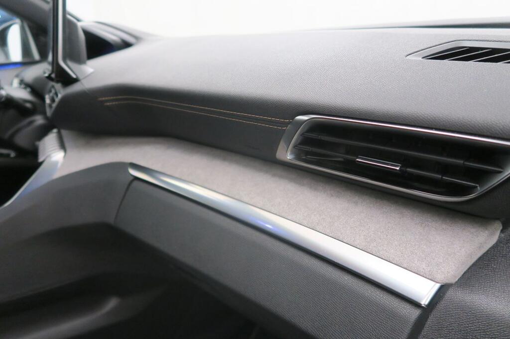 Peugeot 5008 1.5 BlueHDi 96kW S&S GT EAT8 14