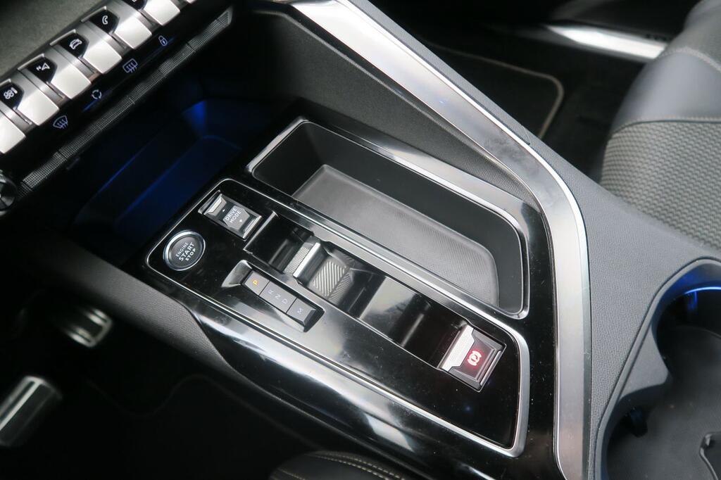 Peugeot 5008 1.5 BlueHDi 96kW S&S GT EAT8 10