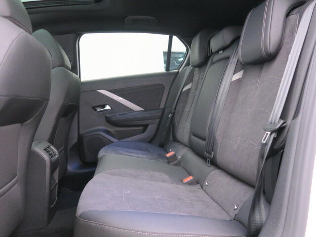 Opel Astra 54kWh GS Auto 21