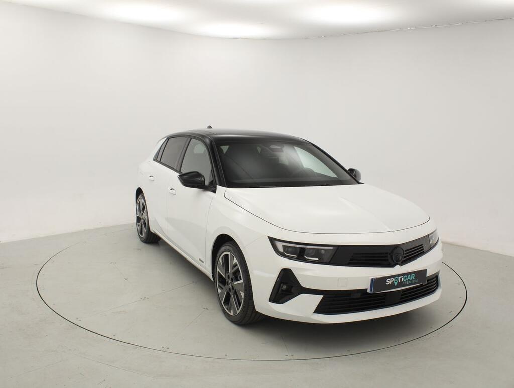 Opel Astra 54kWh GS Auto 1