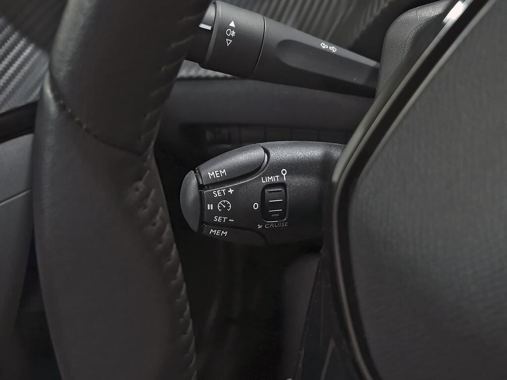 Peugeot 2008 Allure Puretech 100 S&S 6 Vel. MAN 15