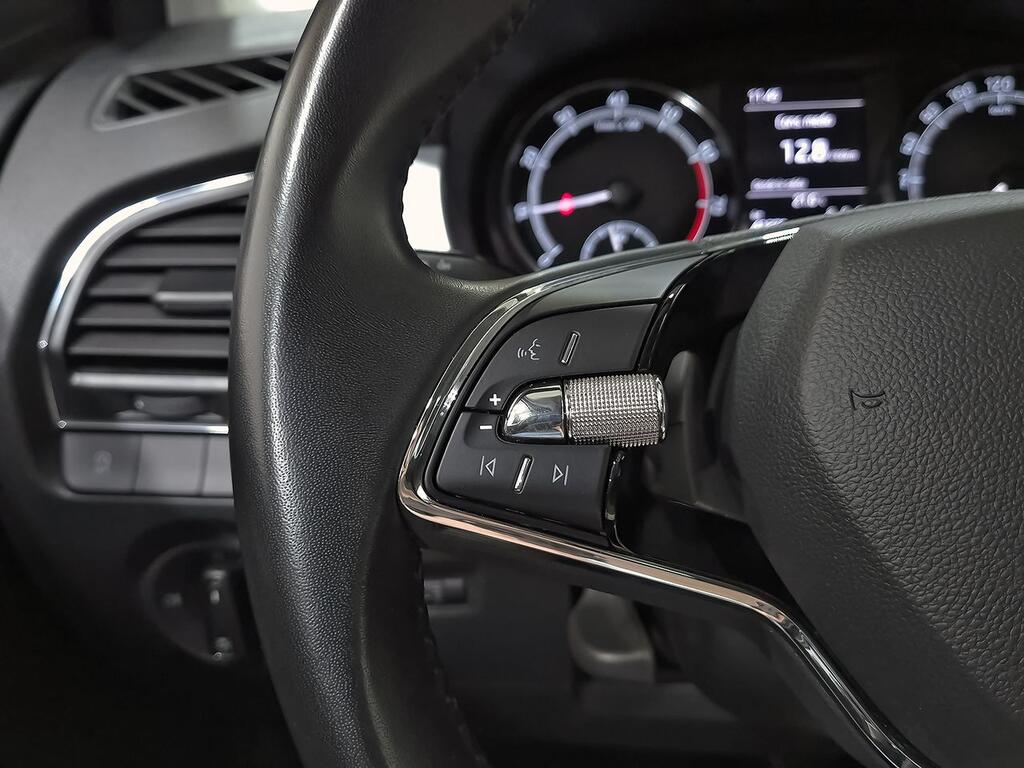 Skoda Fabia 1.0 TSI 70KW (95CV) Ambition 17