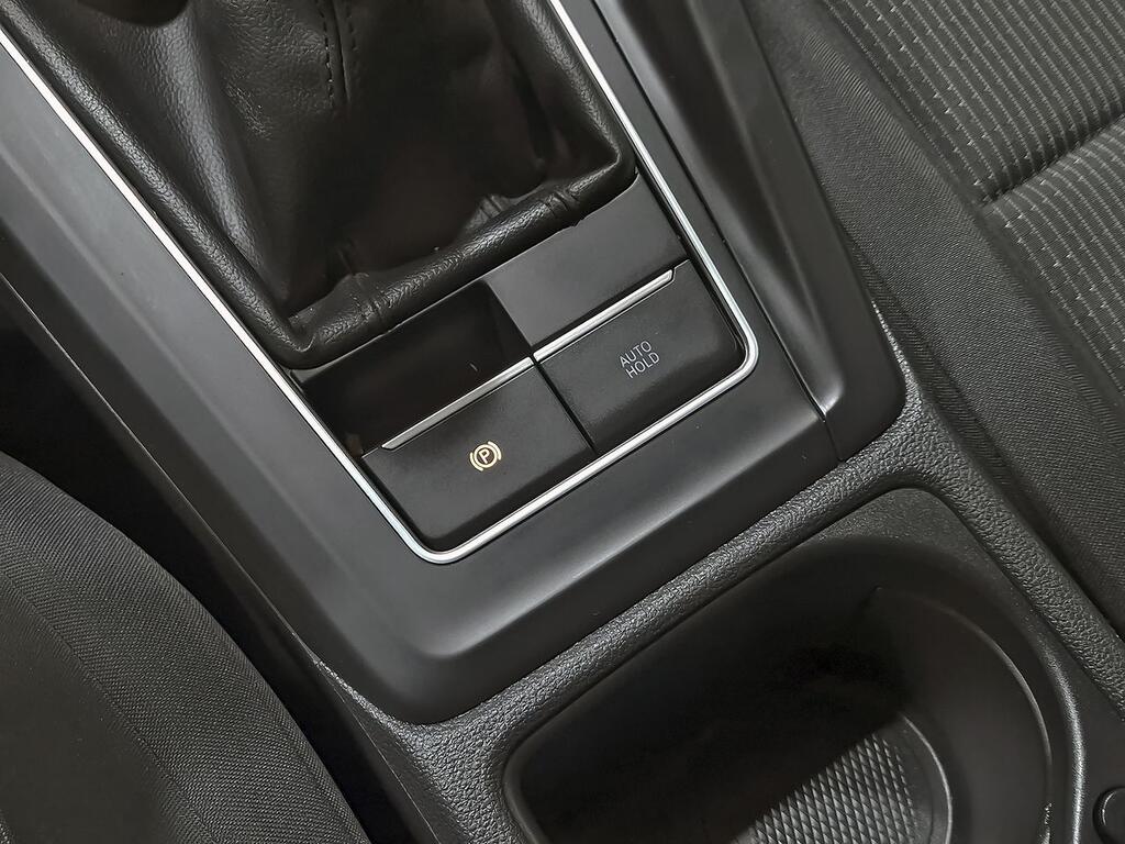 Volkswagen Golf 2.0 TDI 85kW (115CV) 27