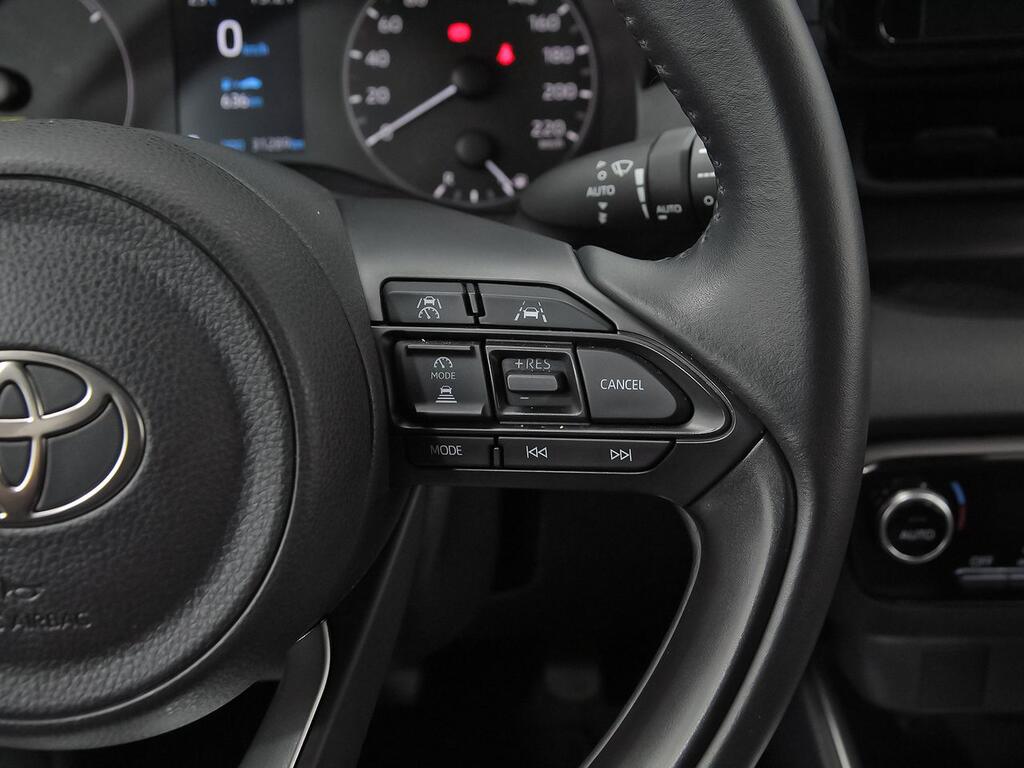 Toyota Yaris 1.5 120H Active Plus 19