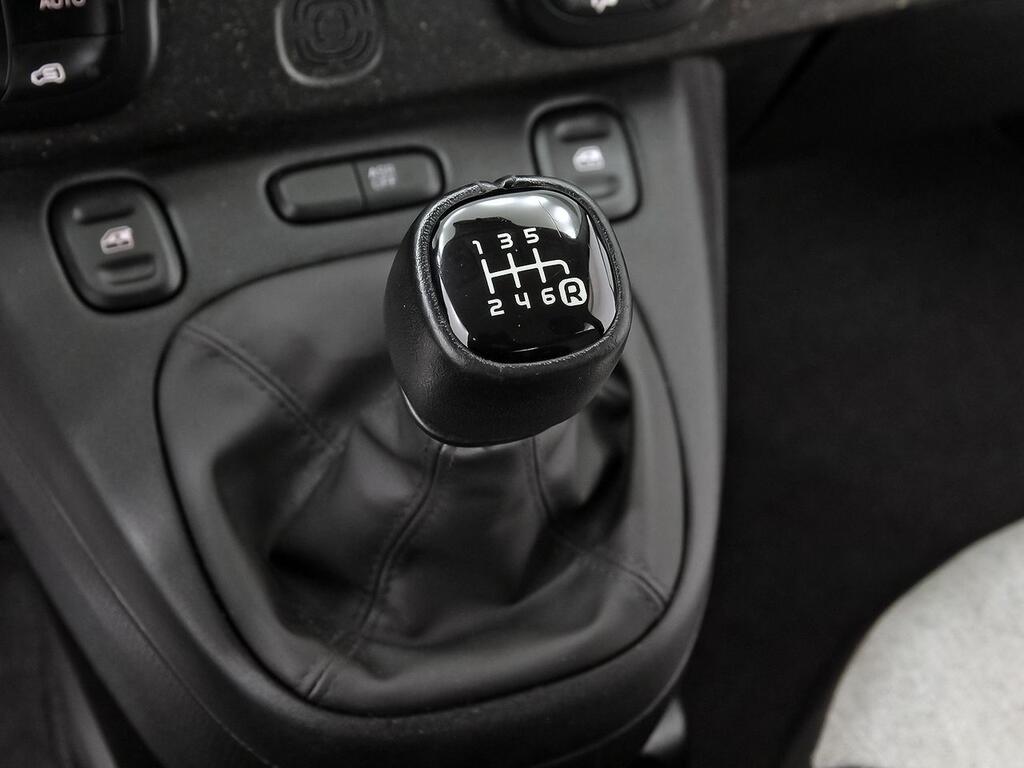 Fiat Panda Cross 1.0 Gse 51kw (70CV) 27