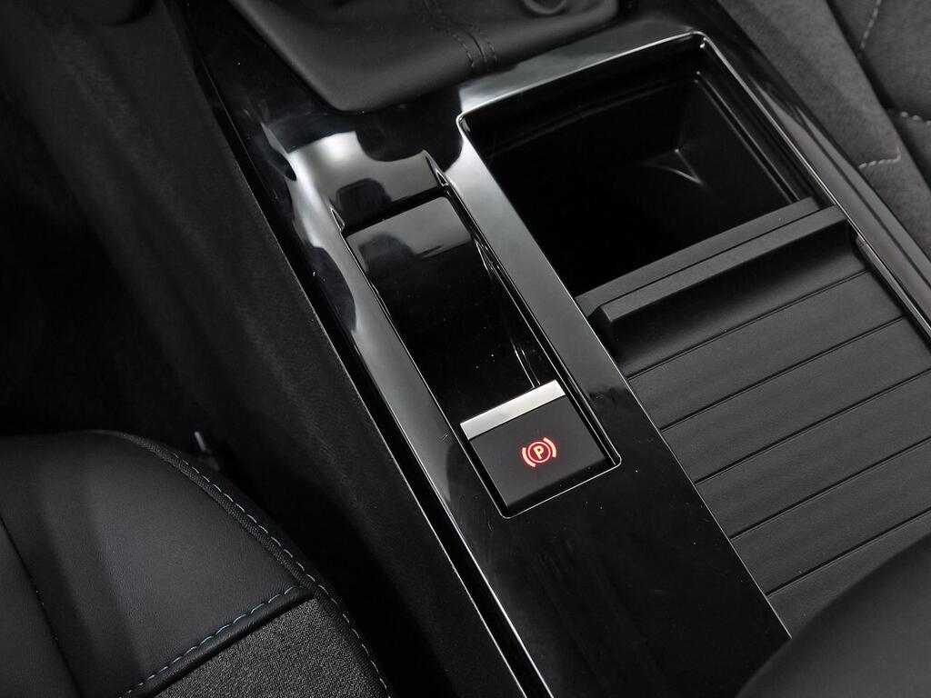 Citroën C4 PureTech 130 S&S 6v Plus 30