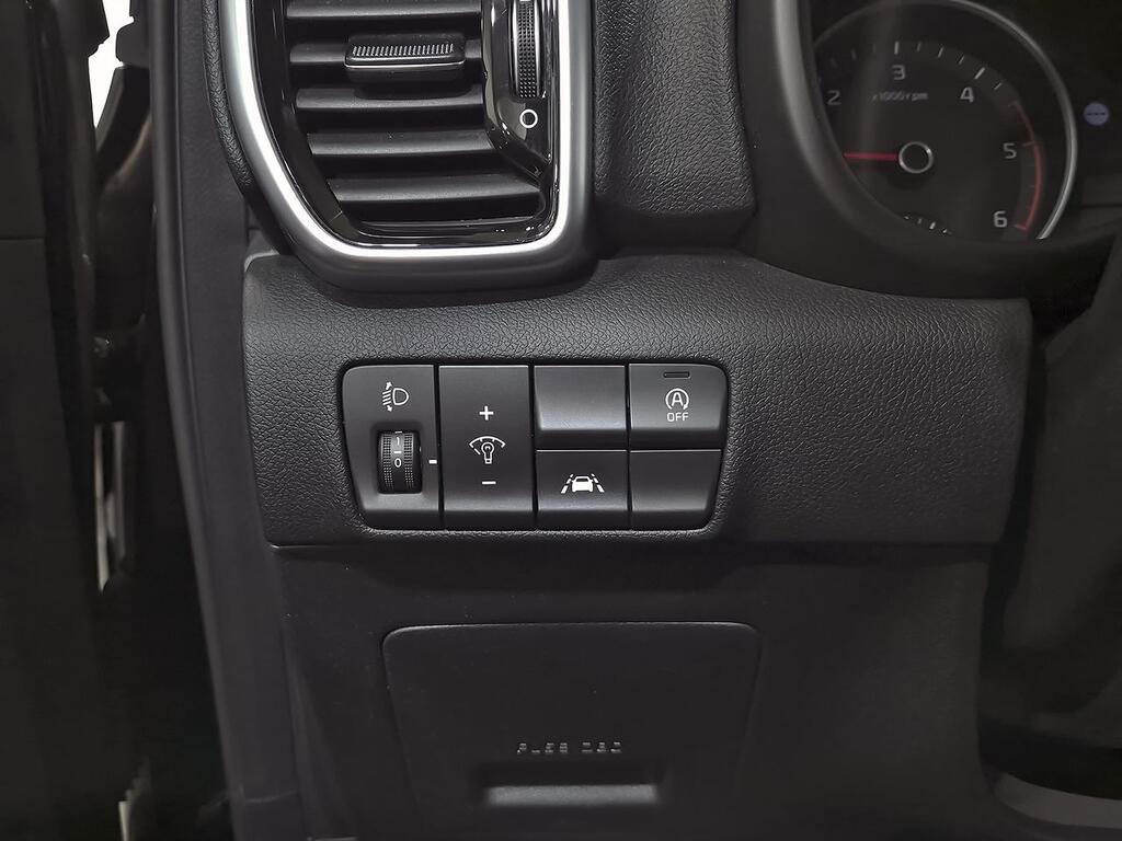 Kia Sportage 1.6 MHEV Black Edition 100kW (136CV) 4x2 12