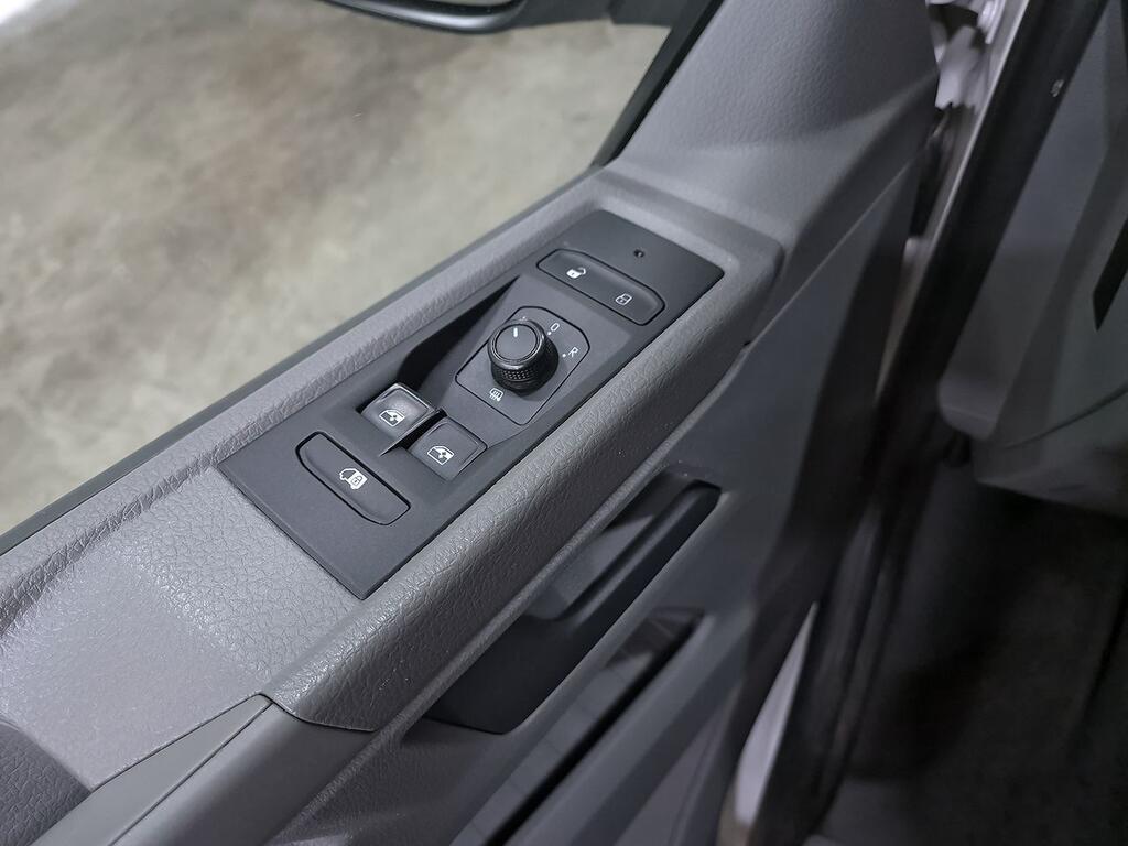 Volkswagen Transporter 2.0 TDI 110CV 2.8T SWB 4P 13