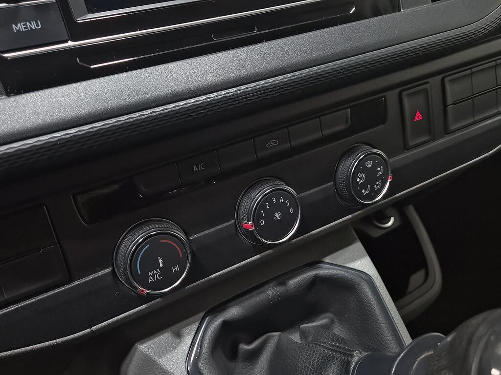 Volkswagen Transporter 2.0 TDI 110CV 2.8T SWB 4P 19