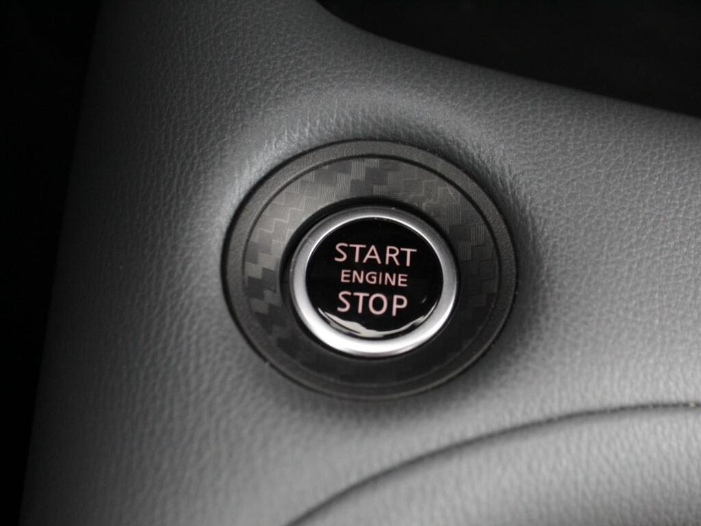 Nissan Juke DIG-T 86 kW (117 CV) 6 M/T N-CONNECTA 23