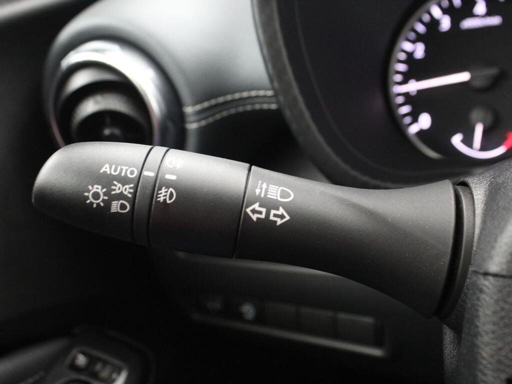 Nissan Juke DIG-T 86 kW (117 CV) 6 M/T N-CONNECTA 13