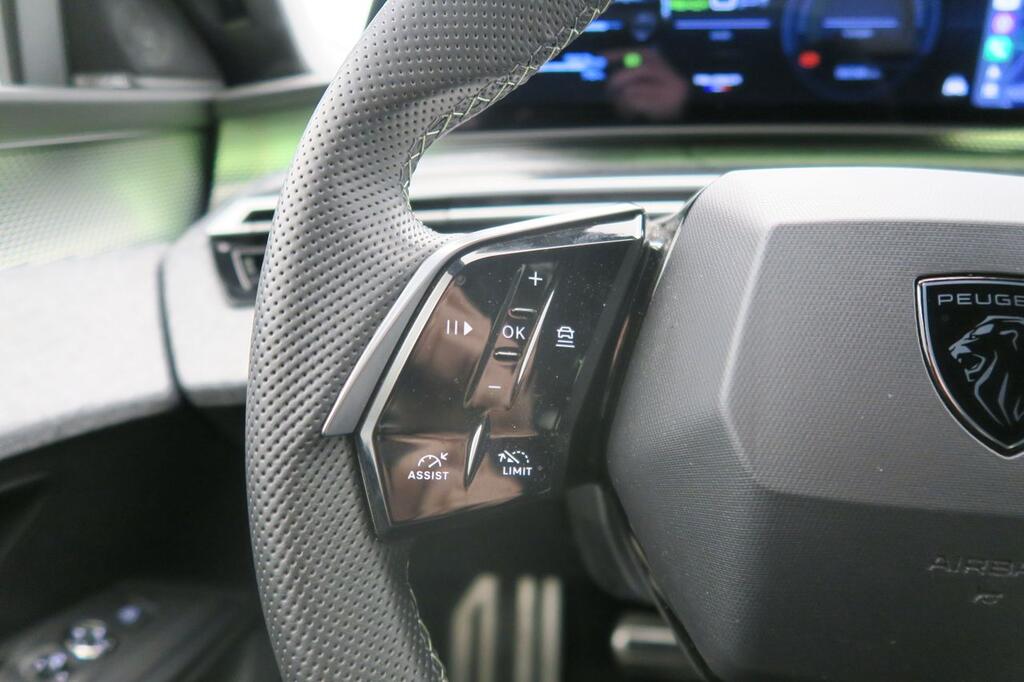 Peugeot 3008 GT Eléctrico 157kW 12