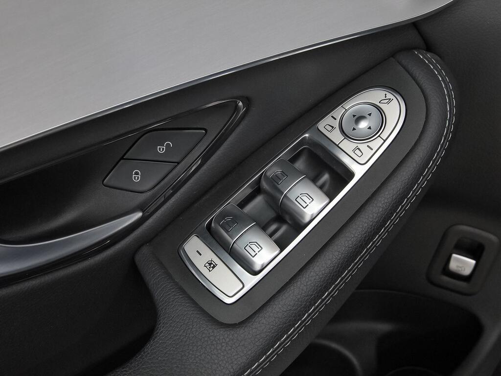 Mercedes GLC GLC 220 d 4MATIC 12