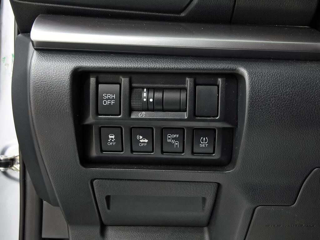 Subaru XV 2.0i Hybrid CVT Executive Plus 15