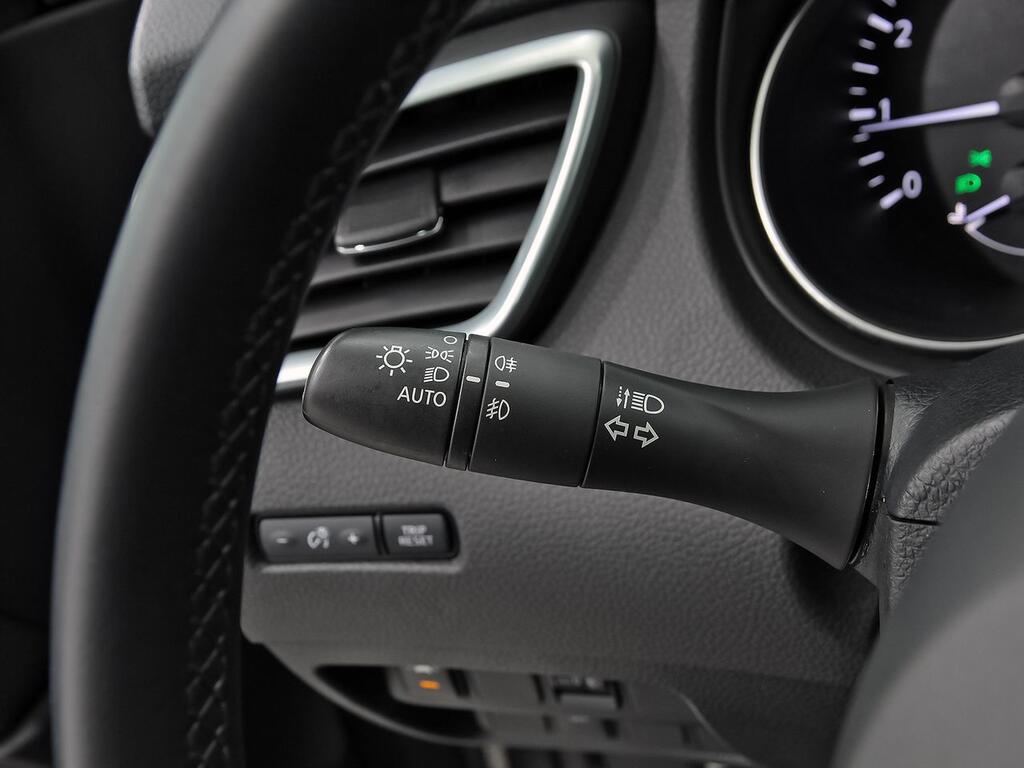 Nissan Qashqai DIG-T 103 kW (140 CV) E6D N-CONNECTA 12