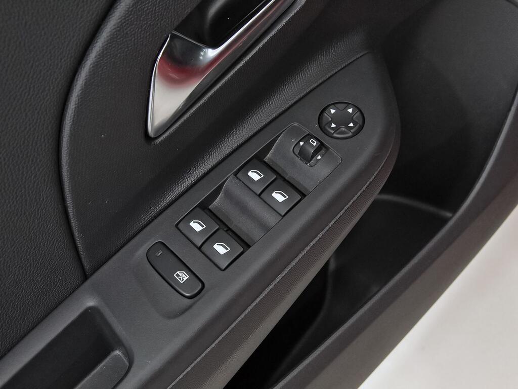 Opel Corsa 1.2T XHL 74kW (100CV) Elegance 13