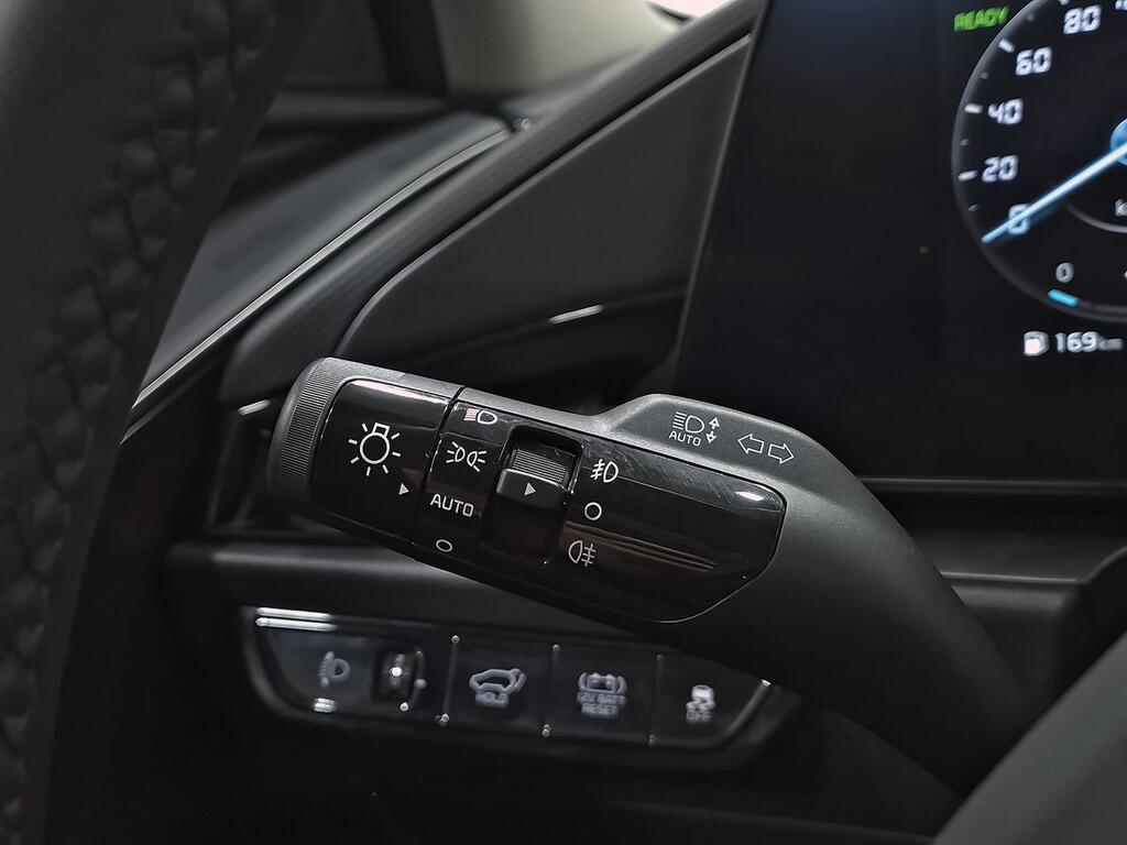 Kia Niro 1.6 GDi HEV 104kW (141CV) Emotion 14