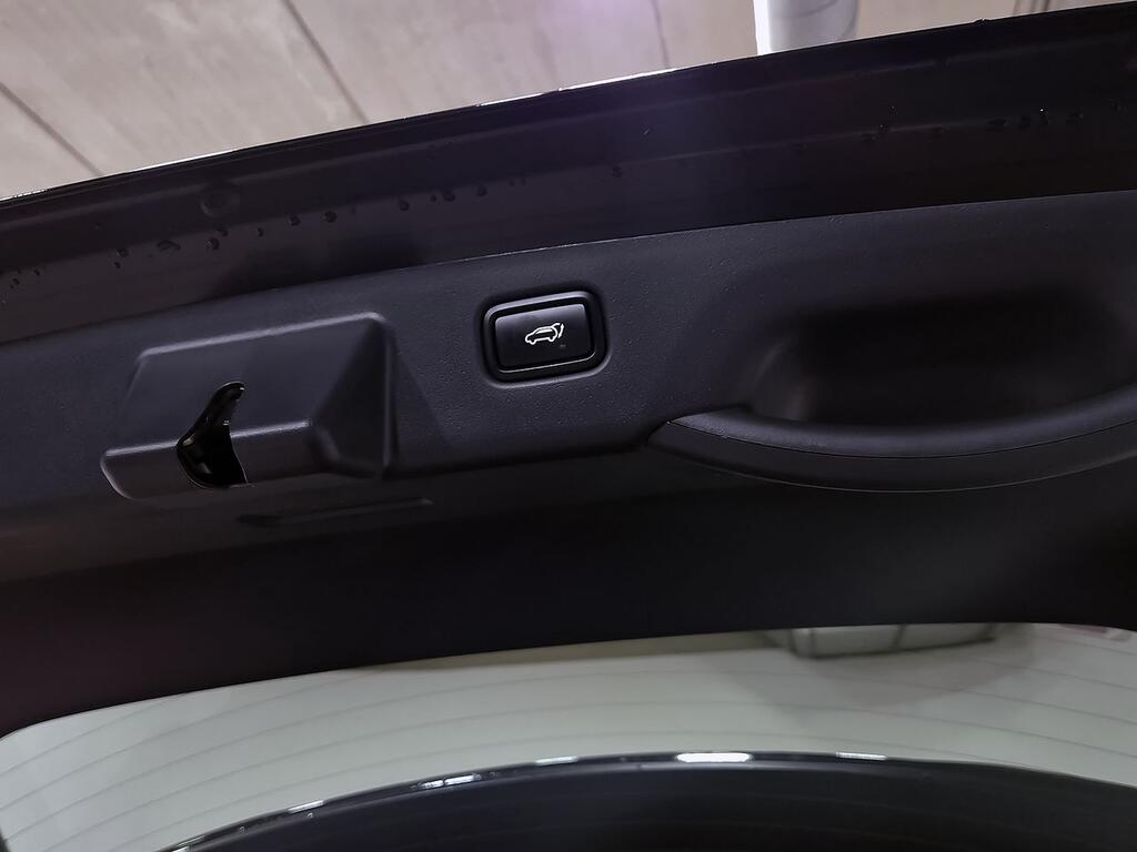 Kia Niro 1.6 GDi HEV 104kW (141CV) Emotion 44