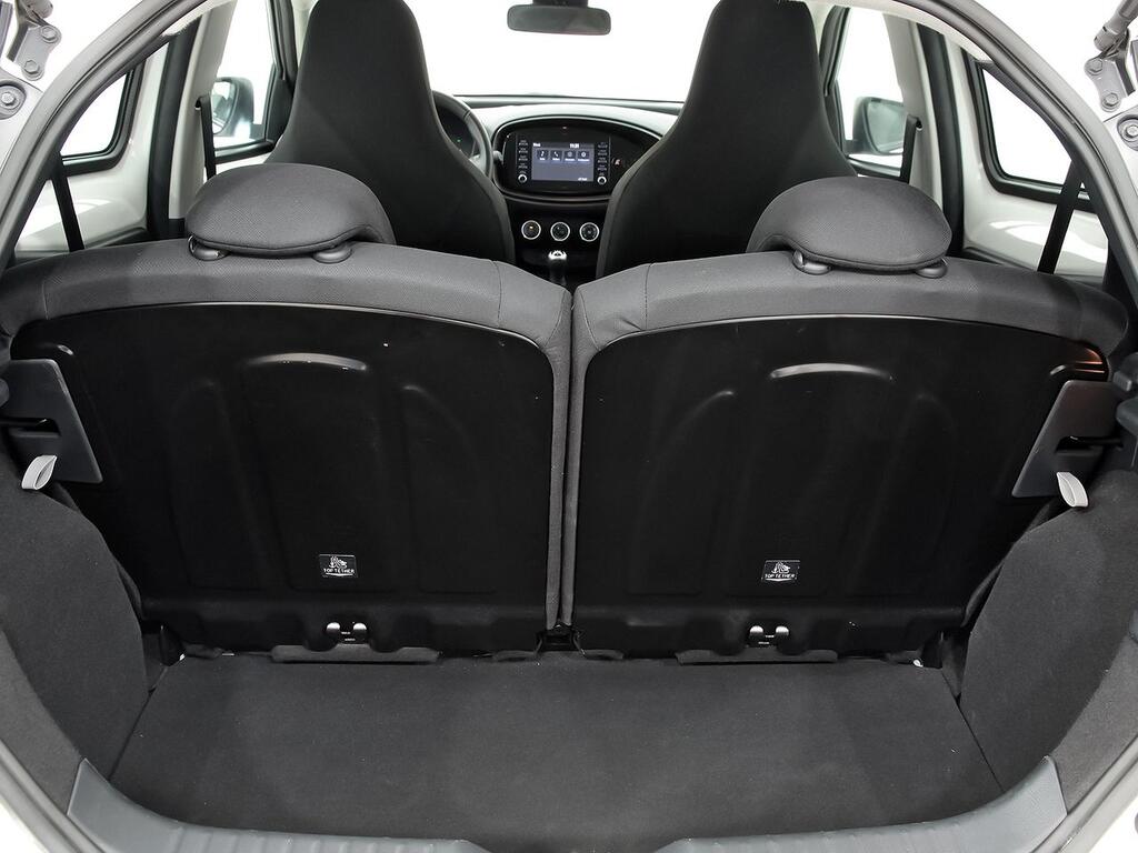 Toyota Aygo X Cross 1.0 VVT-I 72CV Play 9