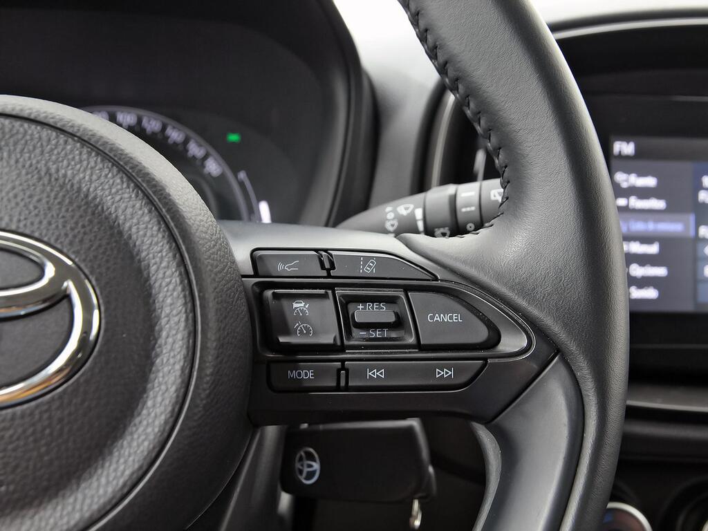 Toyota Aygo X Cross 1.0 VVT-I 72CV Play 17