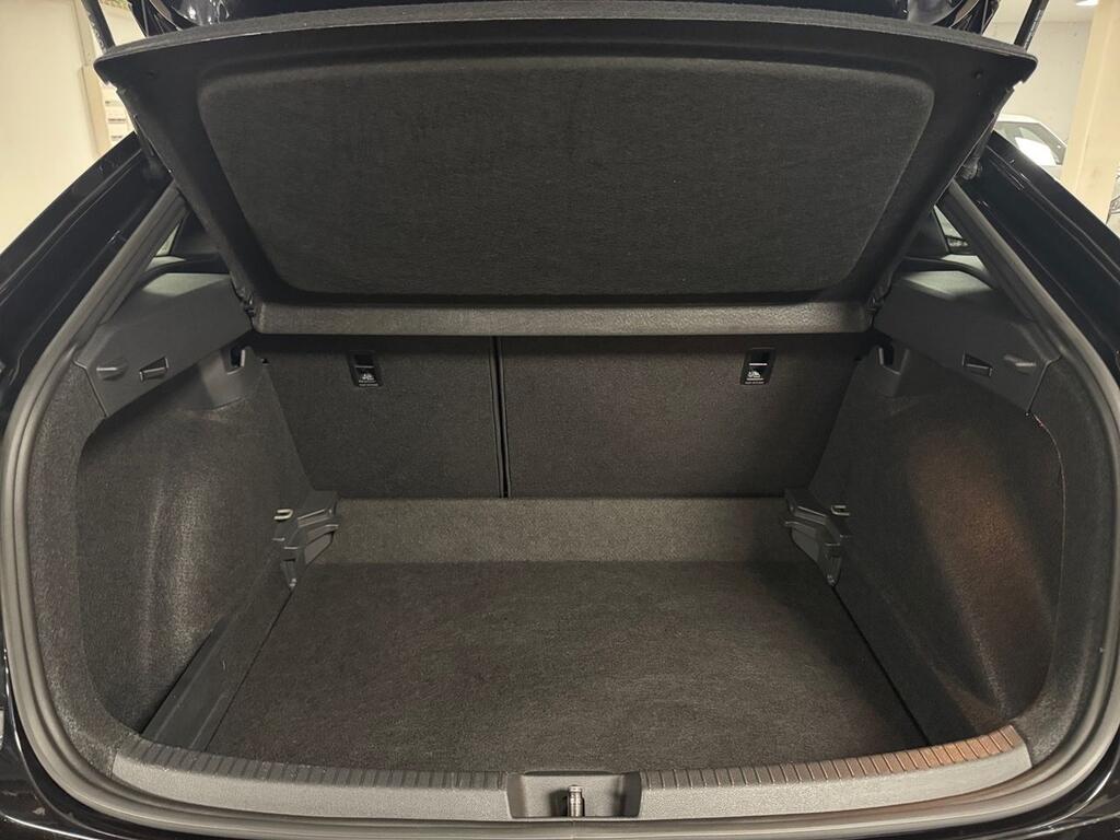 Volkswagen Taigo R-Line 1.0 TSI 81kW (110CV) 7