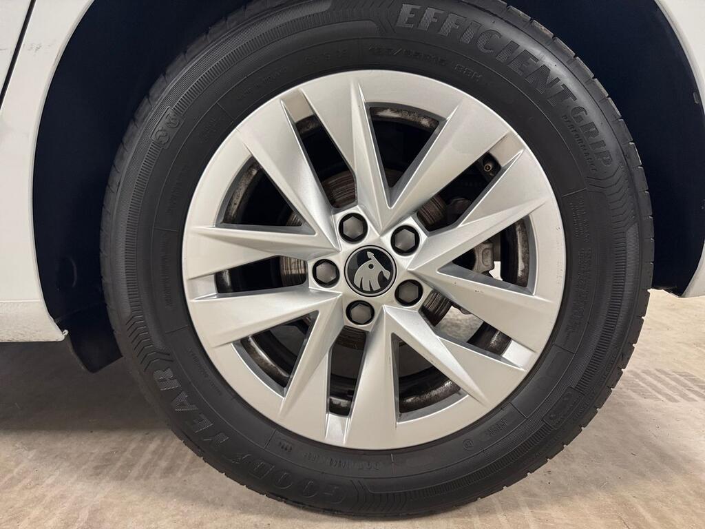 Skoda Fabia 1.0 TSI 85KW (115CV) Design 8