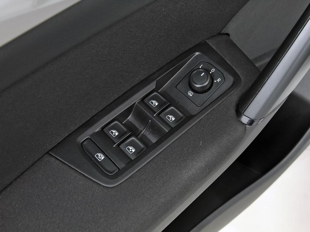 Volkswagen Touran Business 1.0 TSI 85kW (115CV) 15