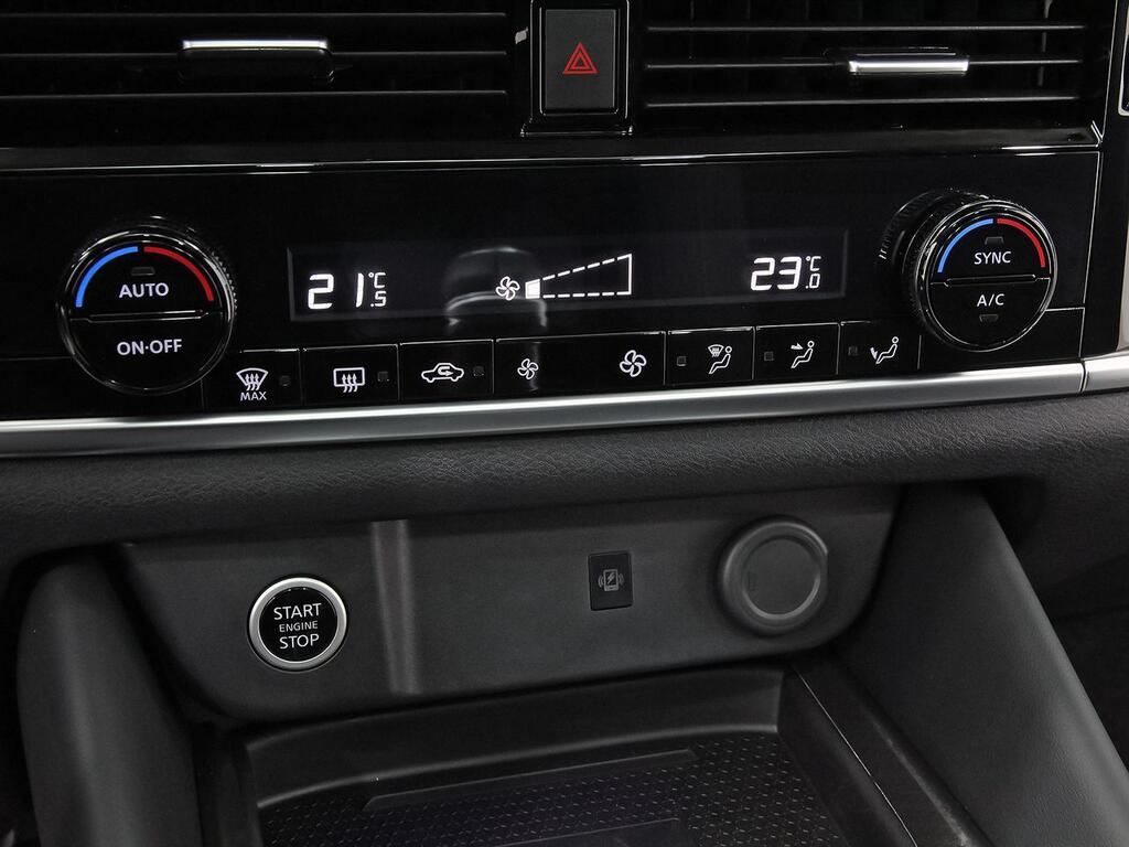 Nissan Qashqai DIG-T 103kW N-Connecta 32