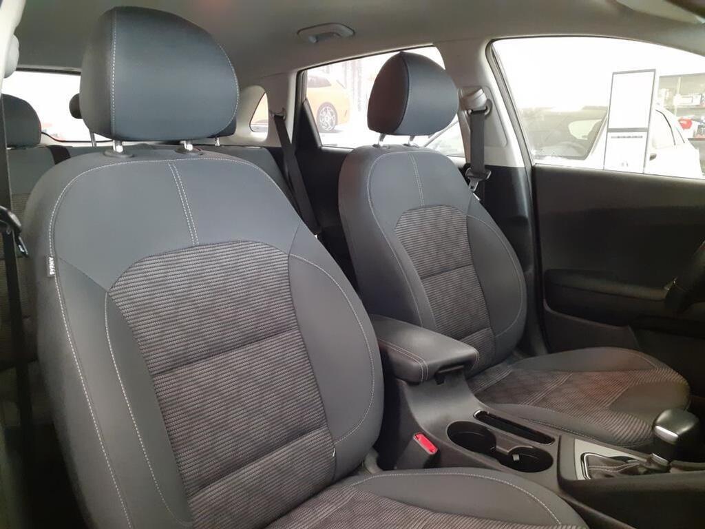 Kia Niro 1.6 GDi HEV 104kW (141CV) Drive 9