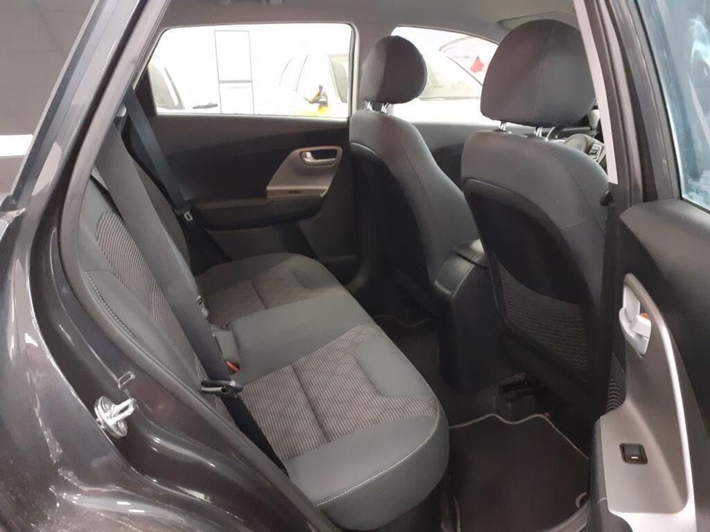 Kia Niro 1.6 GDi HEV 104kW (141CV) Drive 11