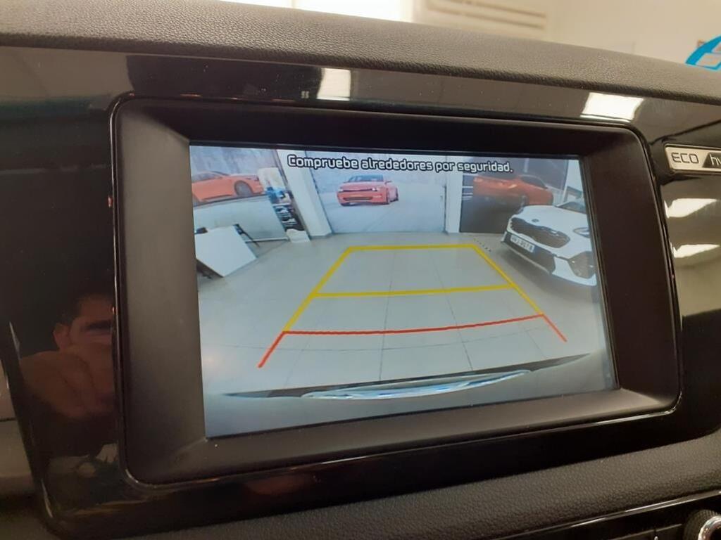 Kia Niro 1.6 GDi HEV 104kW (141CV) Drive 17