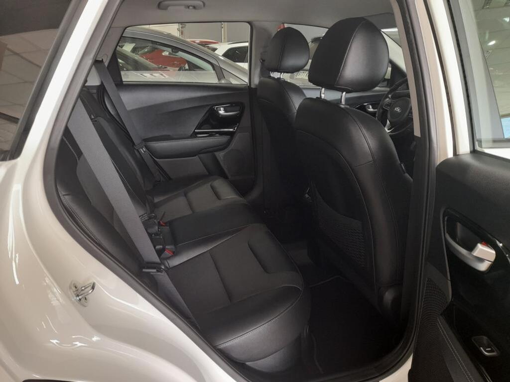 Kia Niro 1.6 GDi HEV 104kW (141CV) Drive 11