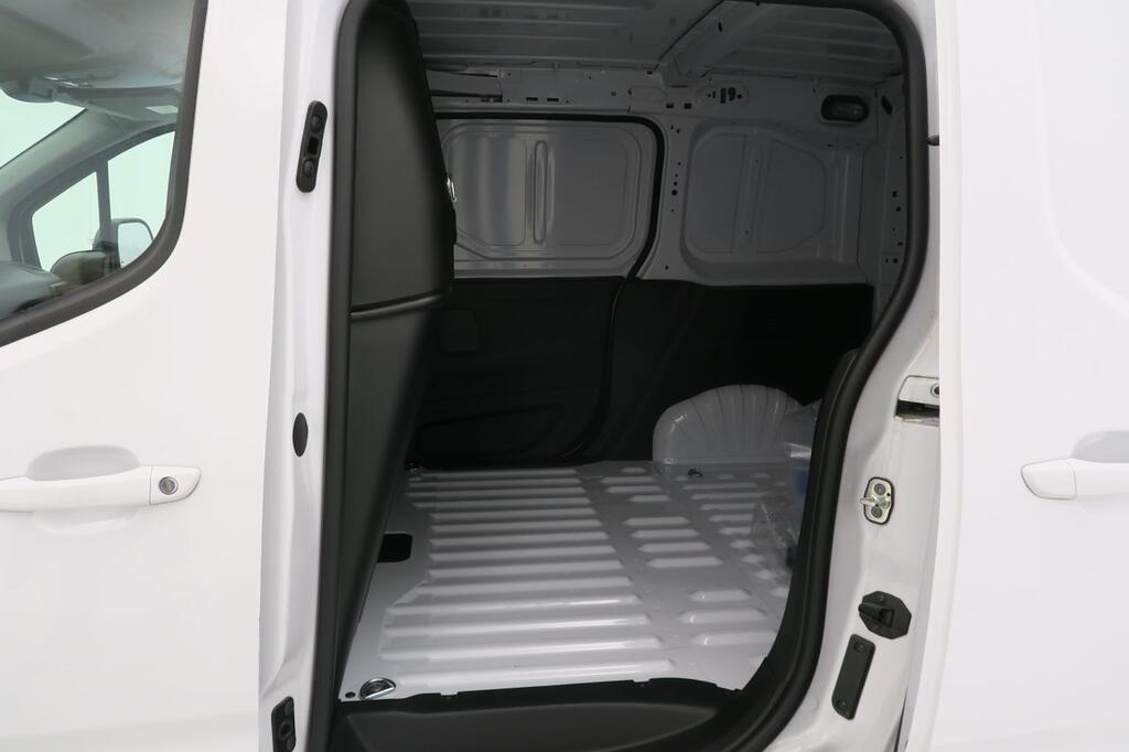 Opel Combo Cargo E-COMBO FURGON BEV (50KWH) 136CV) 16