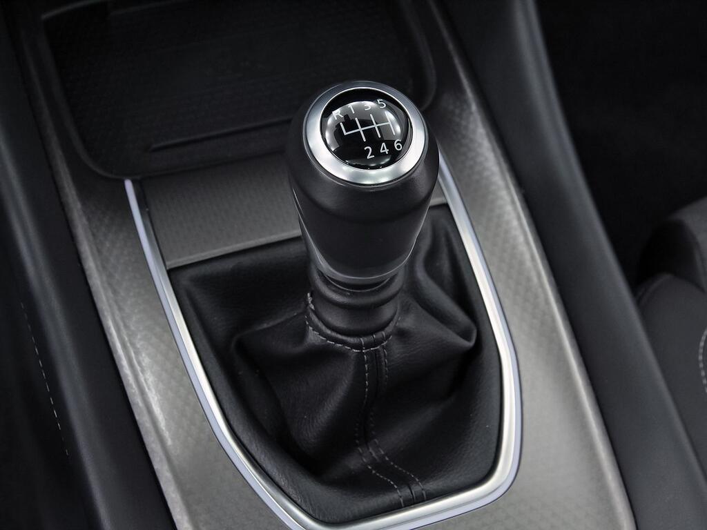 Nissan Qashqai DIG-T 103kW N-Connecta 34