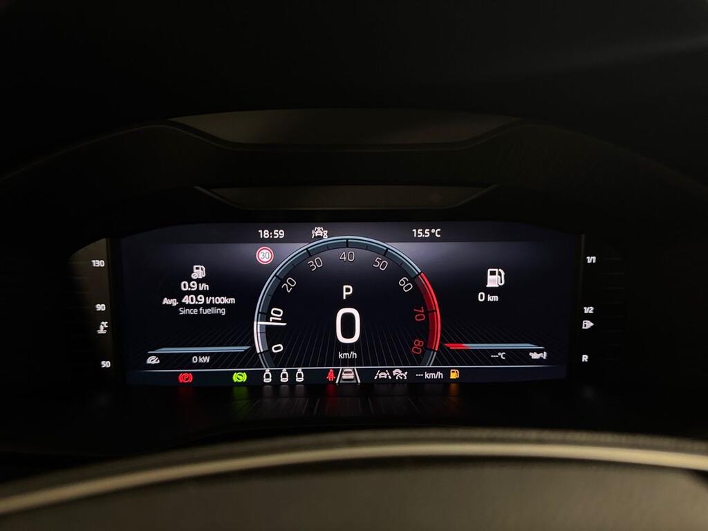 Skoda Karoq 1.5 TSI 110kW (150CV) ACT Selection 11