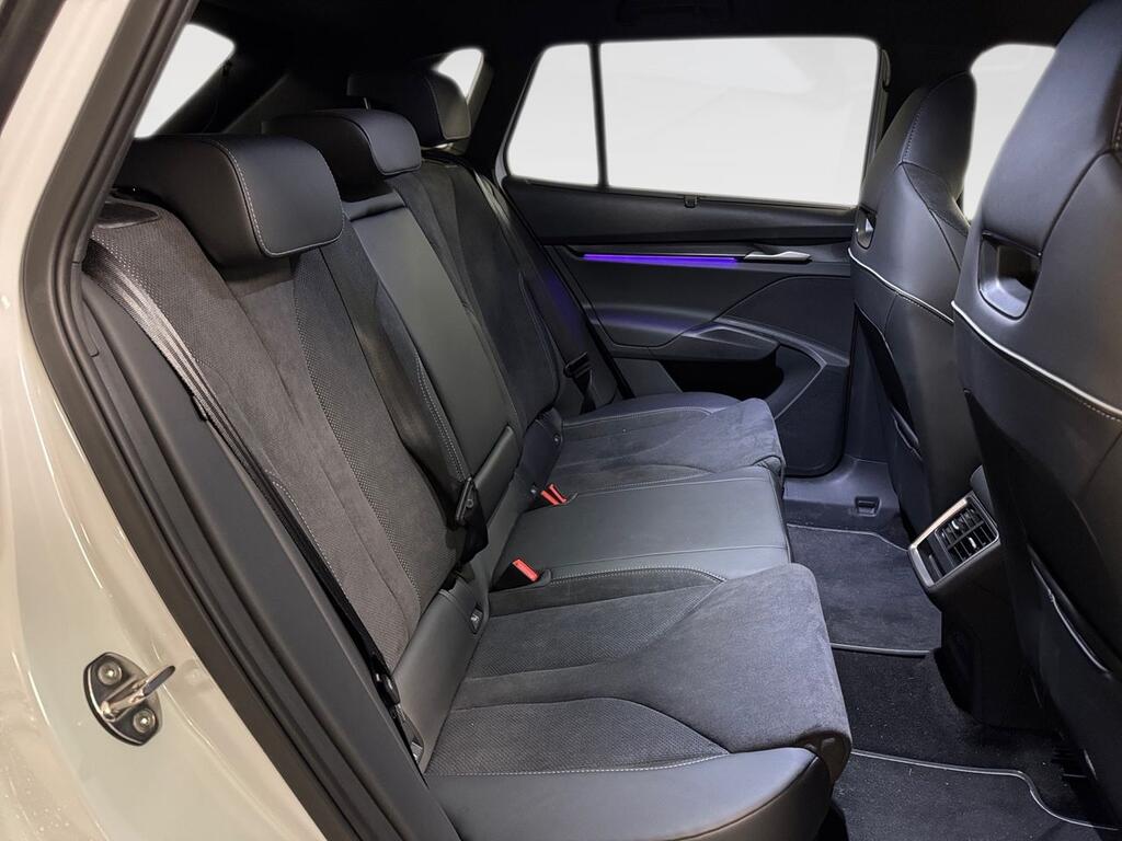 Skoda Elroq 210 kW (CV) 82 kWh (77 kwh neta) Sportli 6