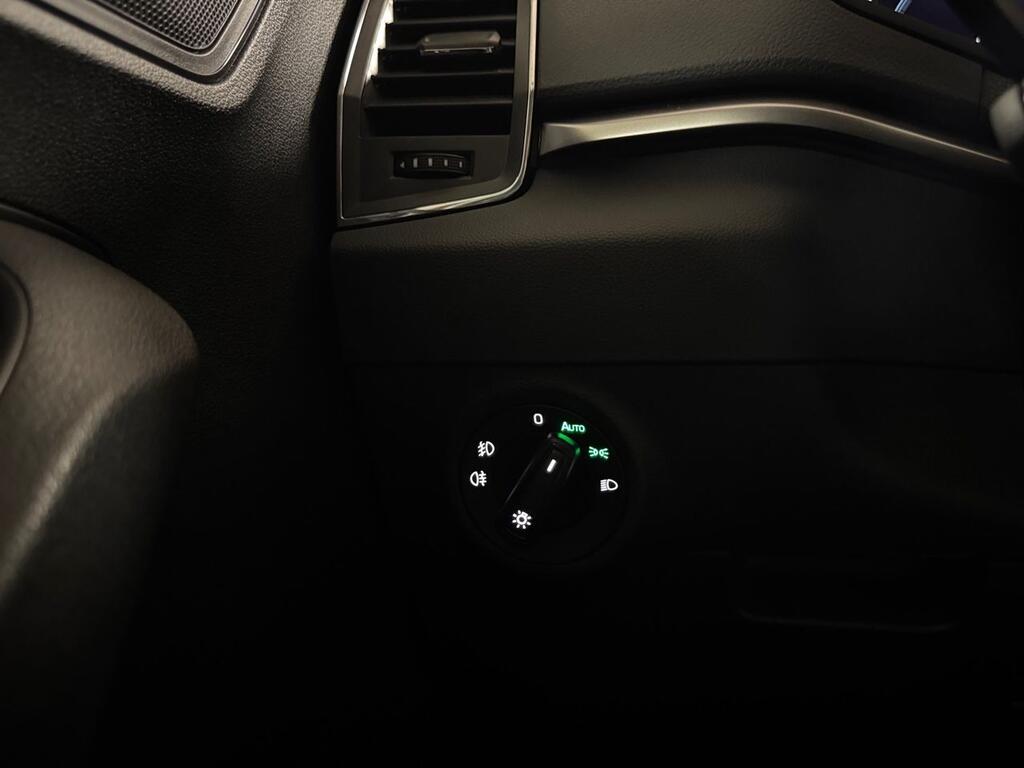 Skoda Karoq 1.5 TSI 110kW (150CV) DSG ACT Ambition 13