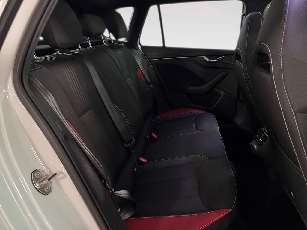 Skoda Kamiq 1.5 TSI 110kW (150CV) Montecarlo 6