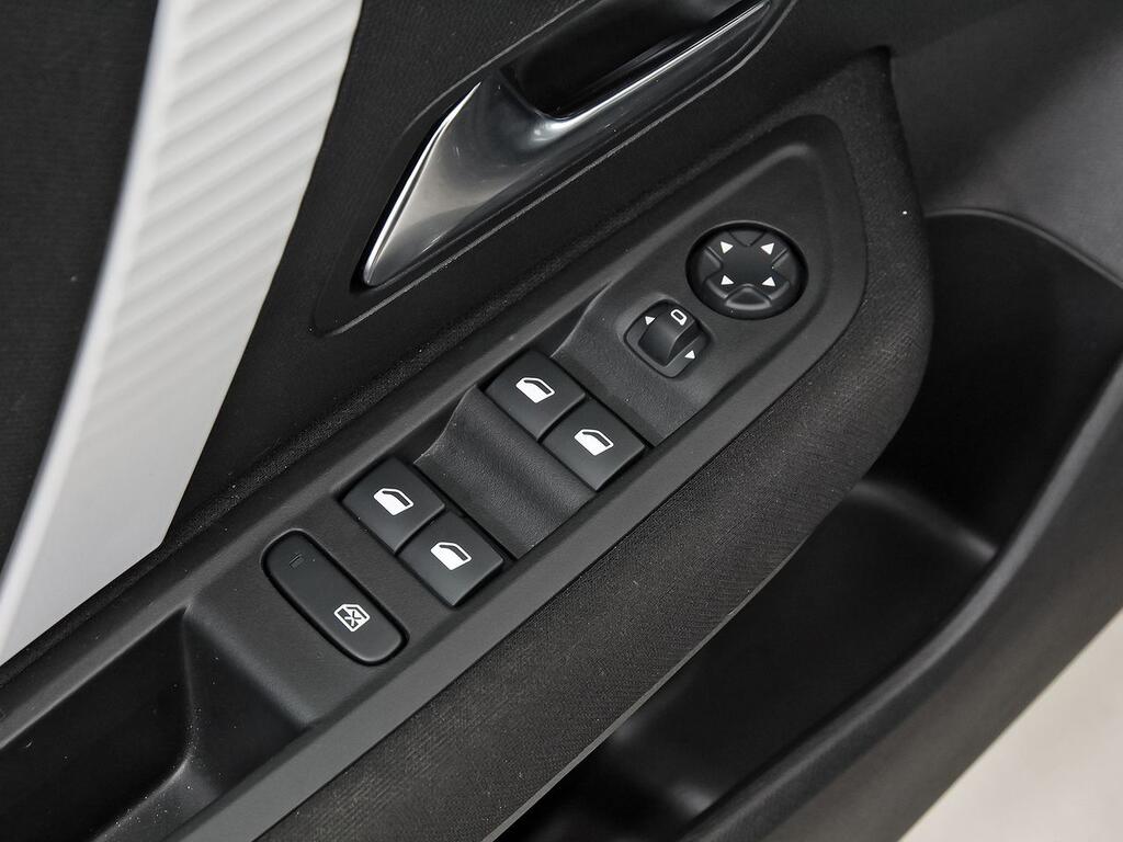 Citroën C4 X Hybrid 136 e-DCS6 Plus 13