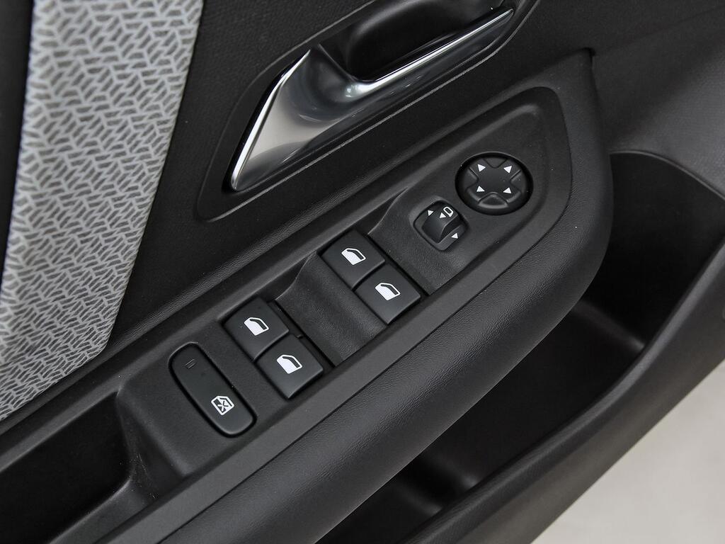 Citroën C4 PureTech 130 S&S 6v Plus 13