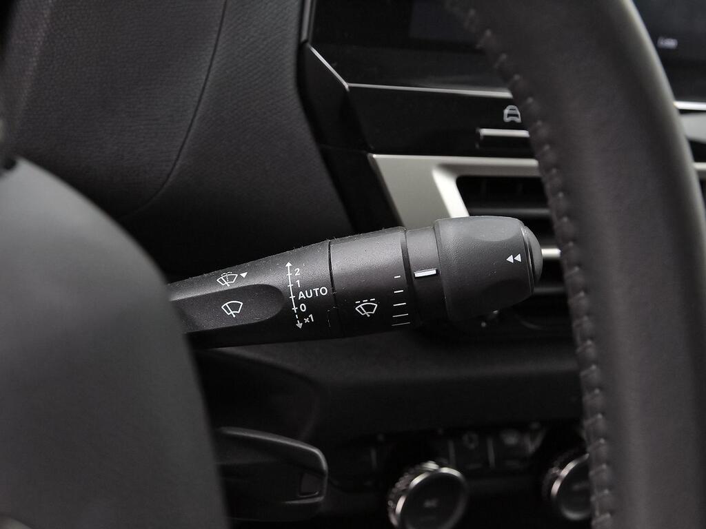 Citroën C4 PureTech 130 S&S 6v Plus 17