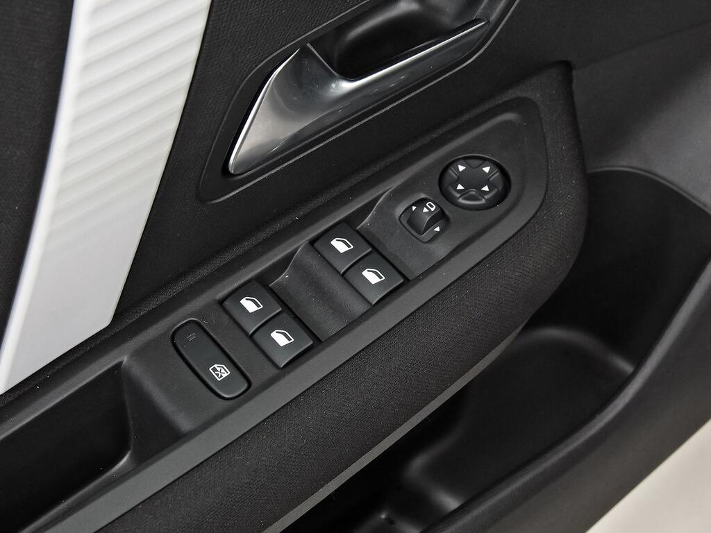 Citroën C4 Hybrid 136 e-DCS6 Plus 13