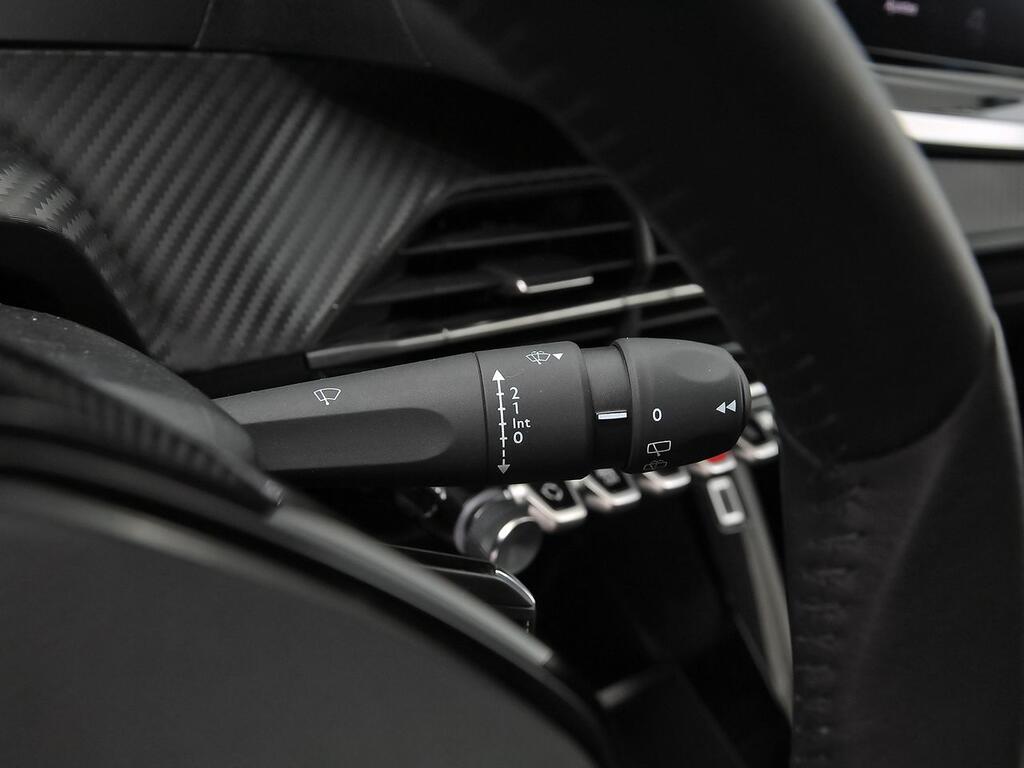 Peugeot 208 Active Puretech 100 18