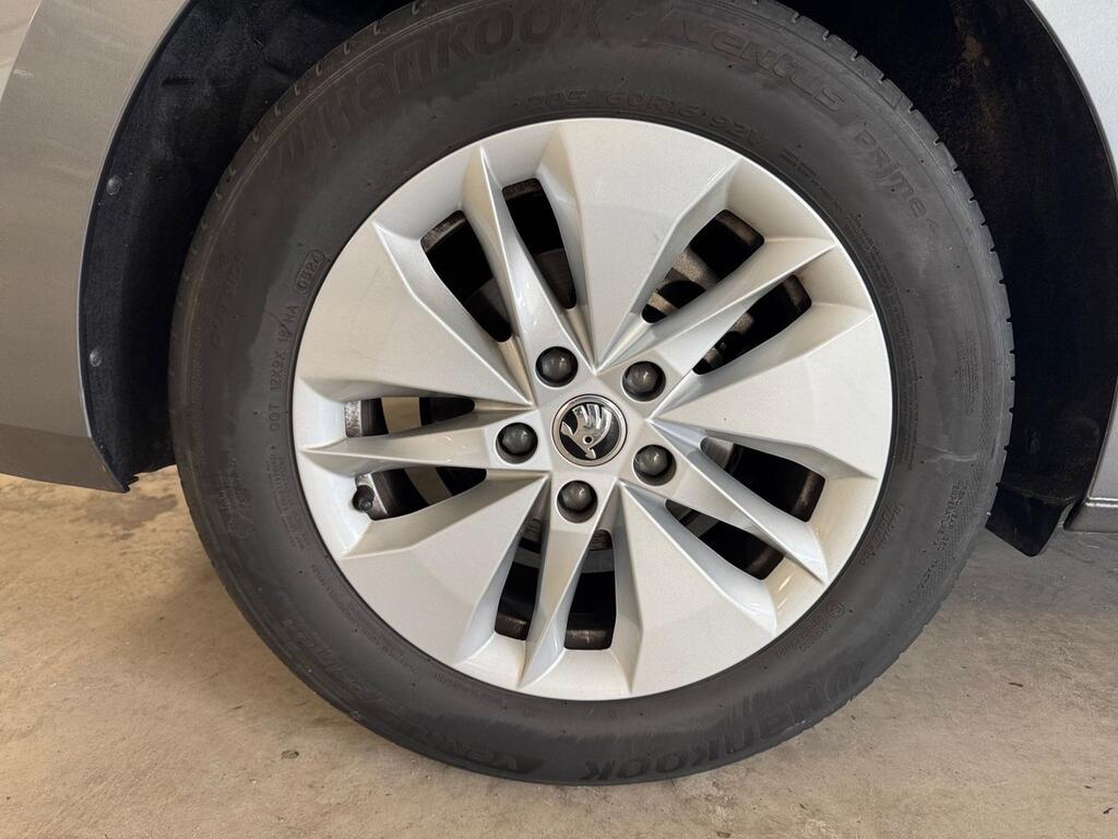 Skoda Octavia Combi 2.0 TDI 85kW Man Ambition Plus 8