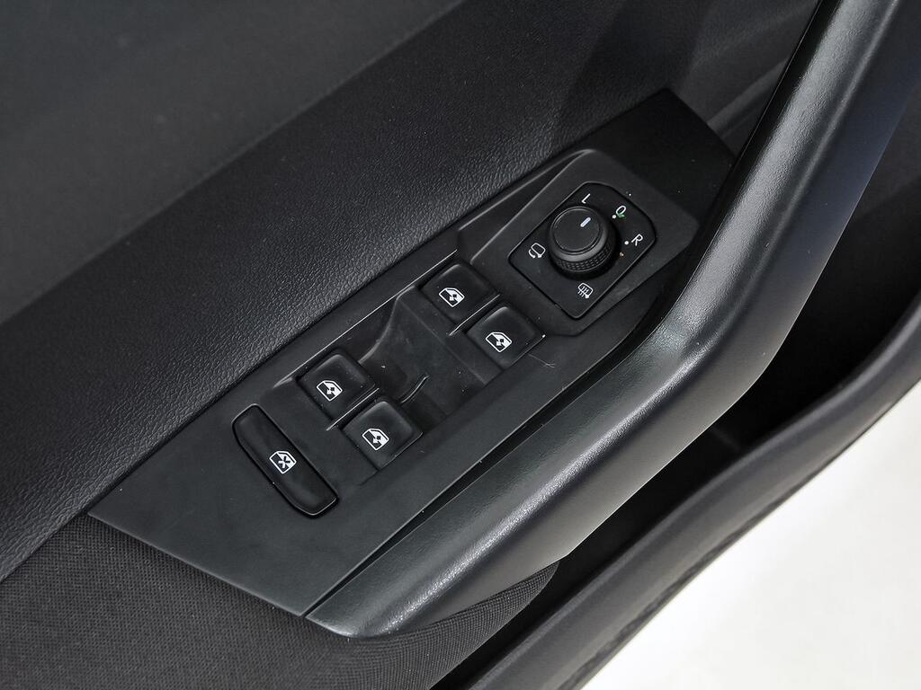 Volkswagen Taigo Life 1.0 TSI 81kW (110CV) DSG 13