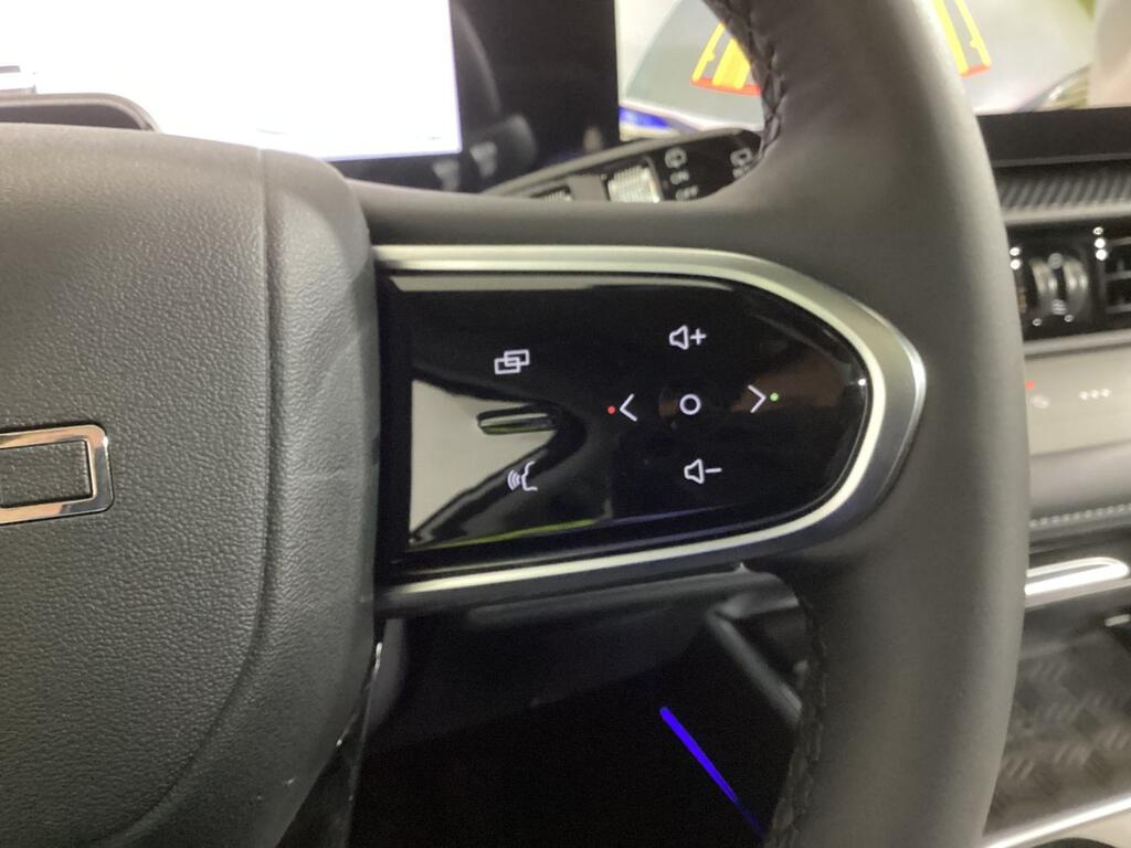 Ebro S700 1.6 TGDI Luxury 7 DCT 17