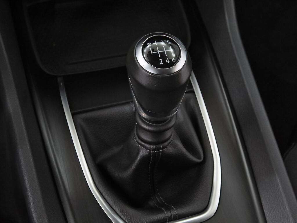 Nissan Qashqai DIG-T 103kW (140CV) mHEV 4x2 Acenta 29