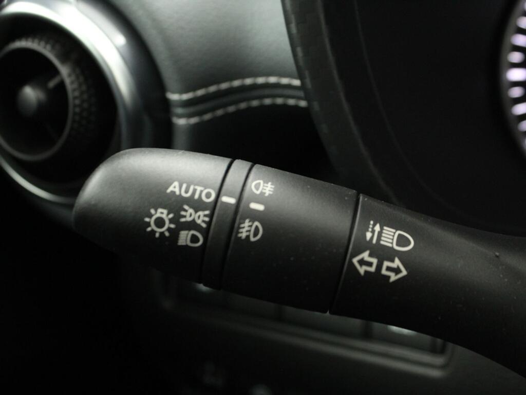 Nissan Juke DIG-T 86 kW (117 CV) 6 M/T N-CONNECTA 13