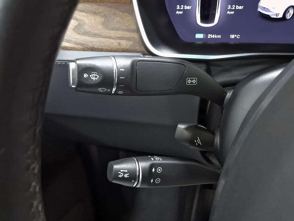 Tesla Model X 75D 4WD 18